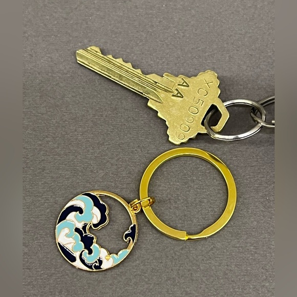 3/$12 Ocean Waves Hokusai Beach Keychain Key Ring - Picture 4 of 5